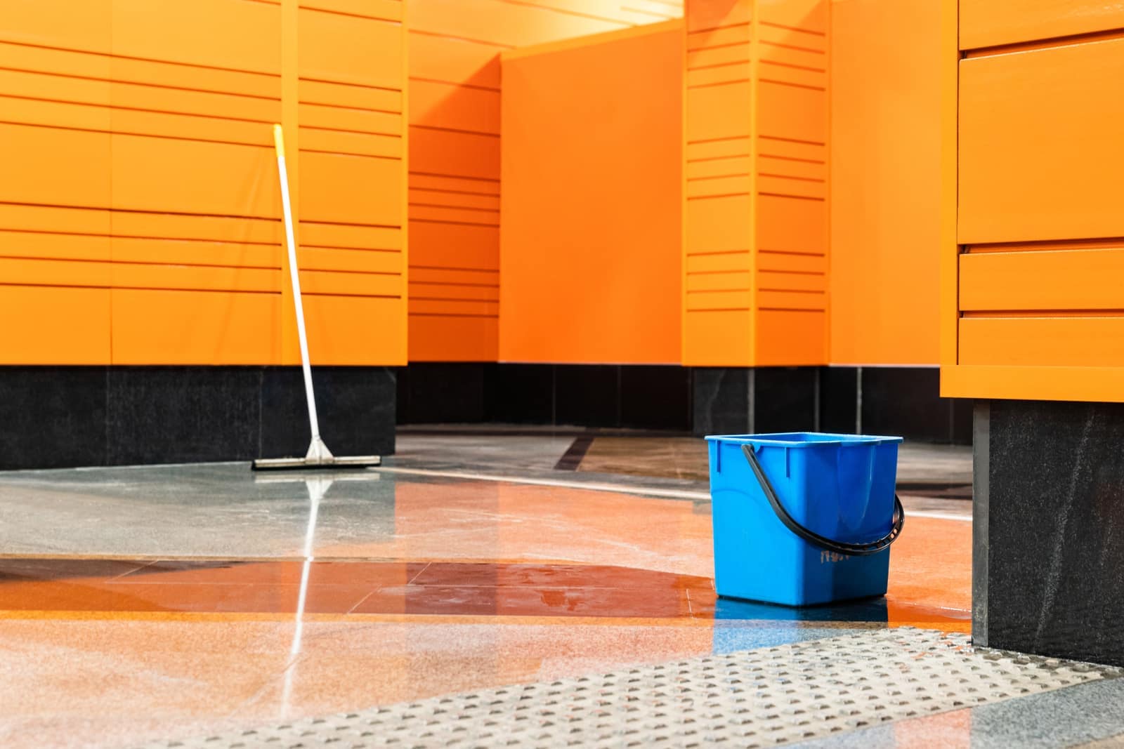 Office & Commercial Cleaning